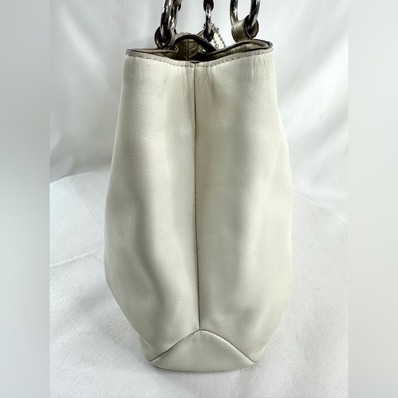 COACH Soho F18751 Cream Leather Medium East West Tote Shoulder Bag Gold Trim - Picture 6 of 11